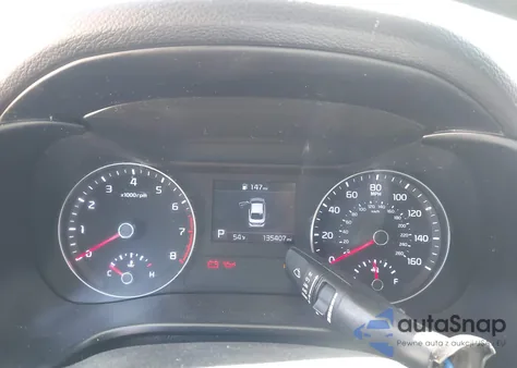 2020 Kia Forte Lxs z USA, uszkodzony, nr VIN 3KPF24AD6LE256720